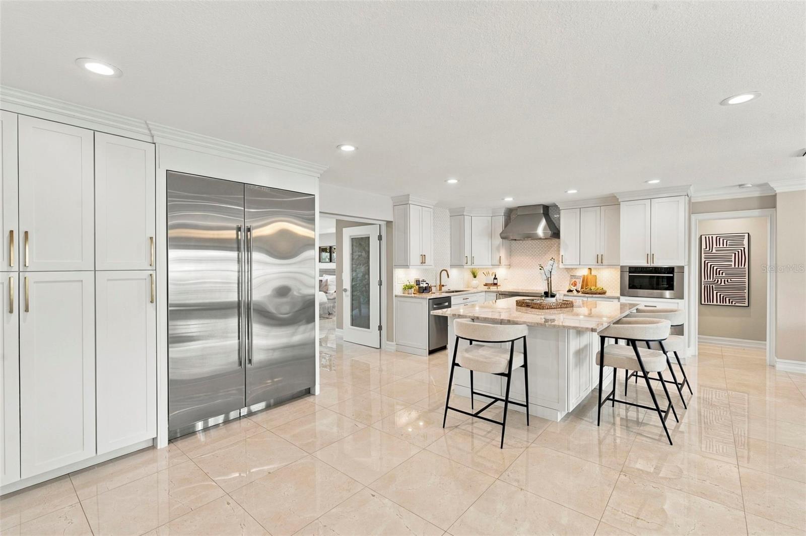 3905 FONTAINEBLEAU DR — photo 14