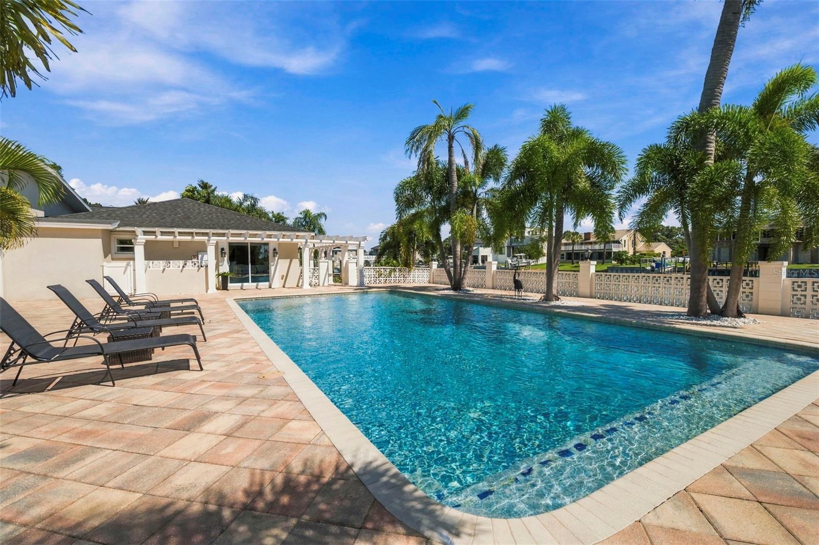 3905 FONTAINEBLEAU DR — photo 58