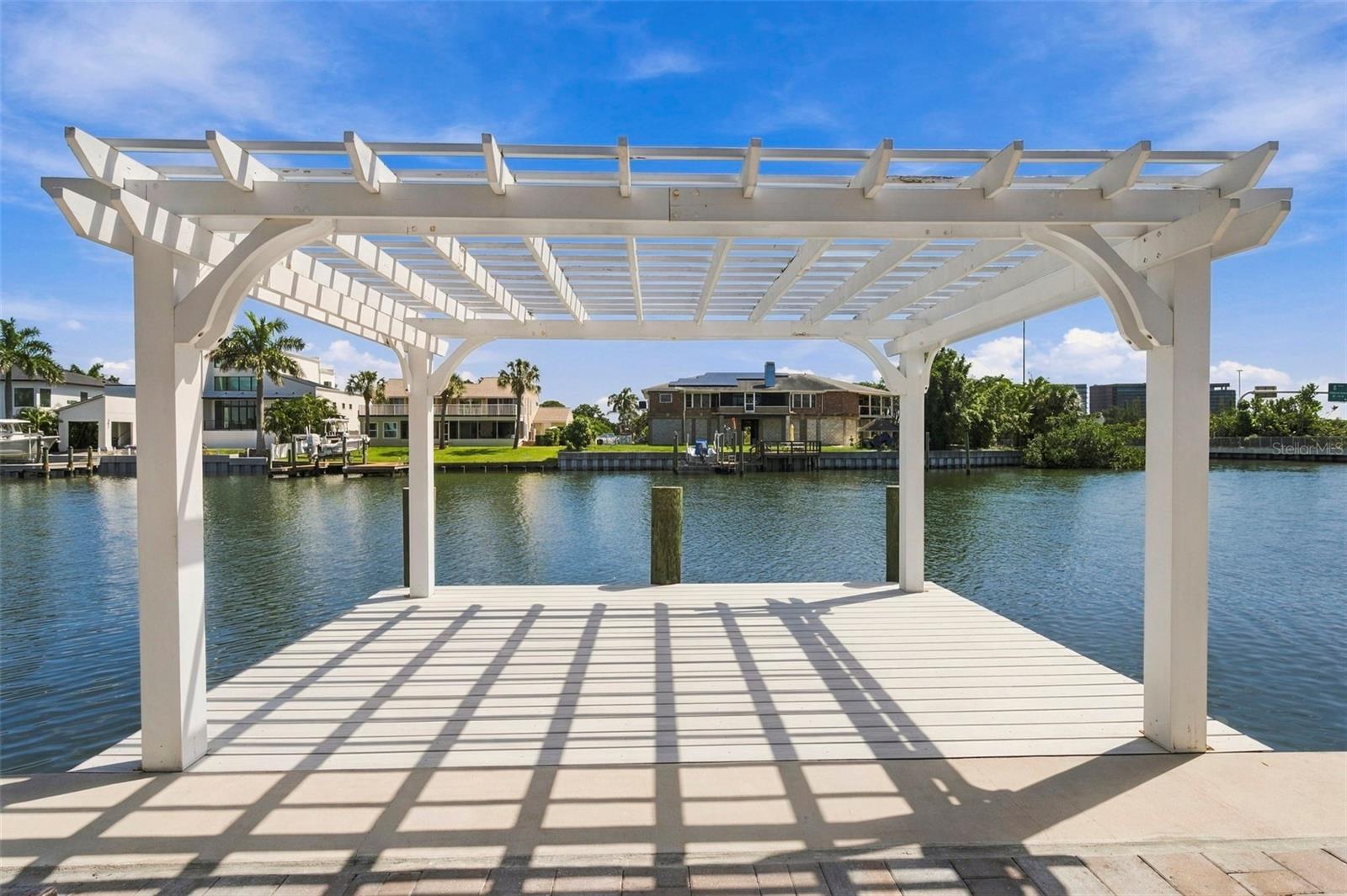 3905 FONTAINEBLEAU DR — photo 67