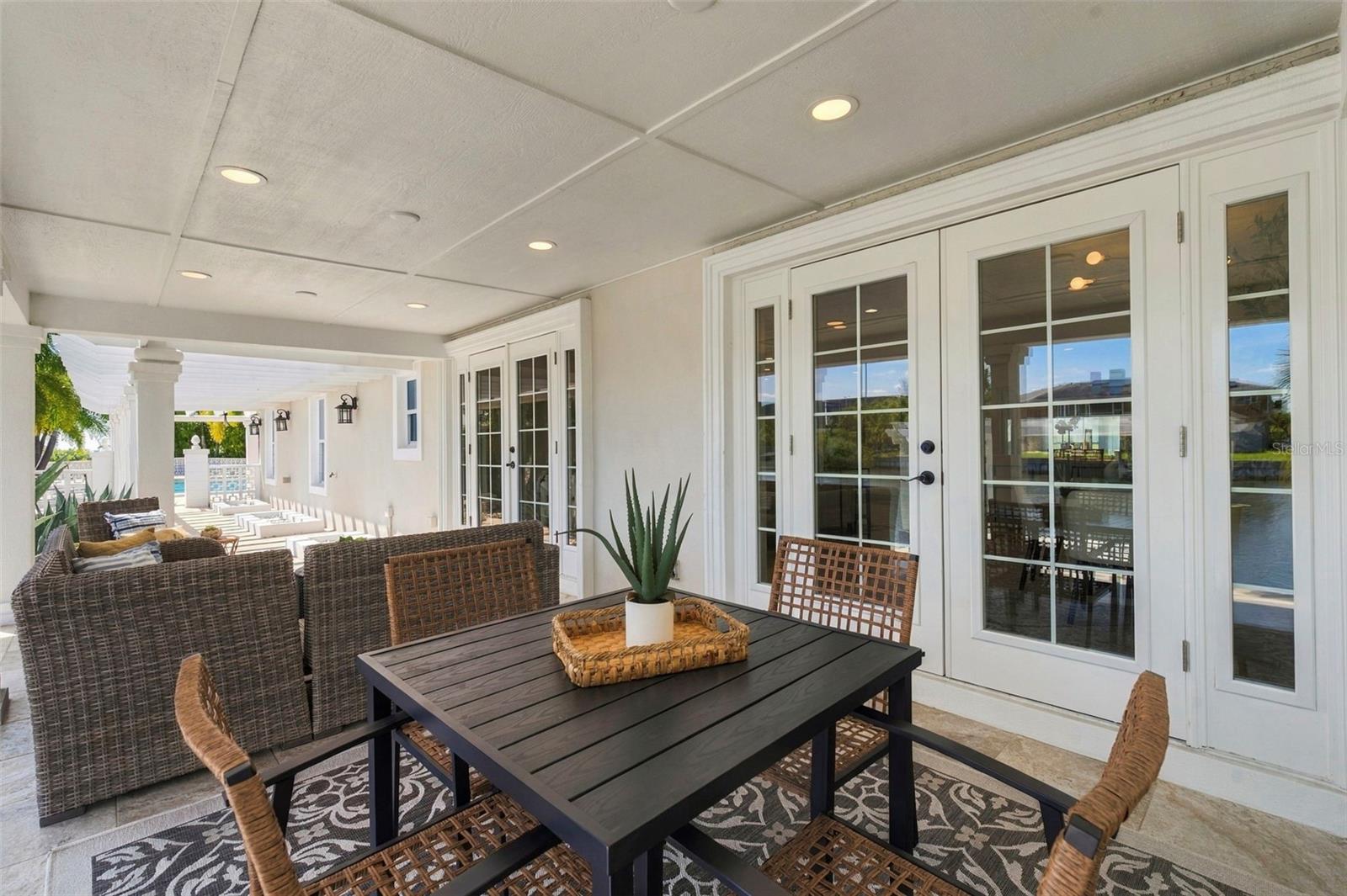 3905 FONTAINEBLEAU DR — photo 64