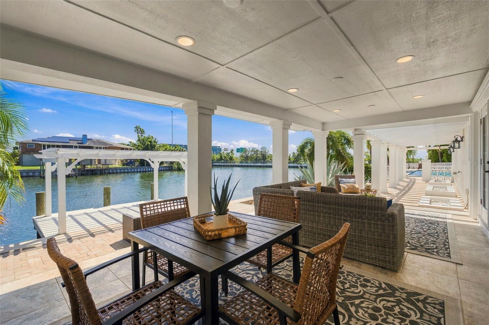 3905 FONTAINEBLEAU DR — photo 63