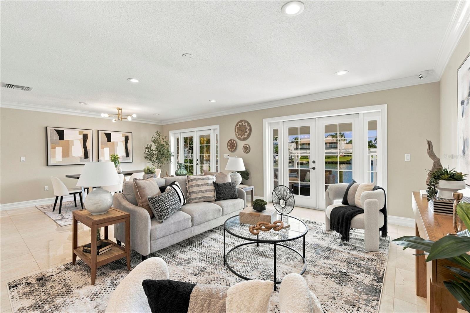 3905 FONTAINEBLEAU DR — photo 13