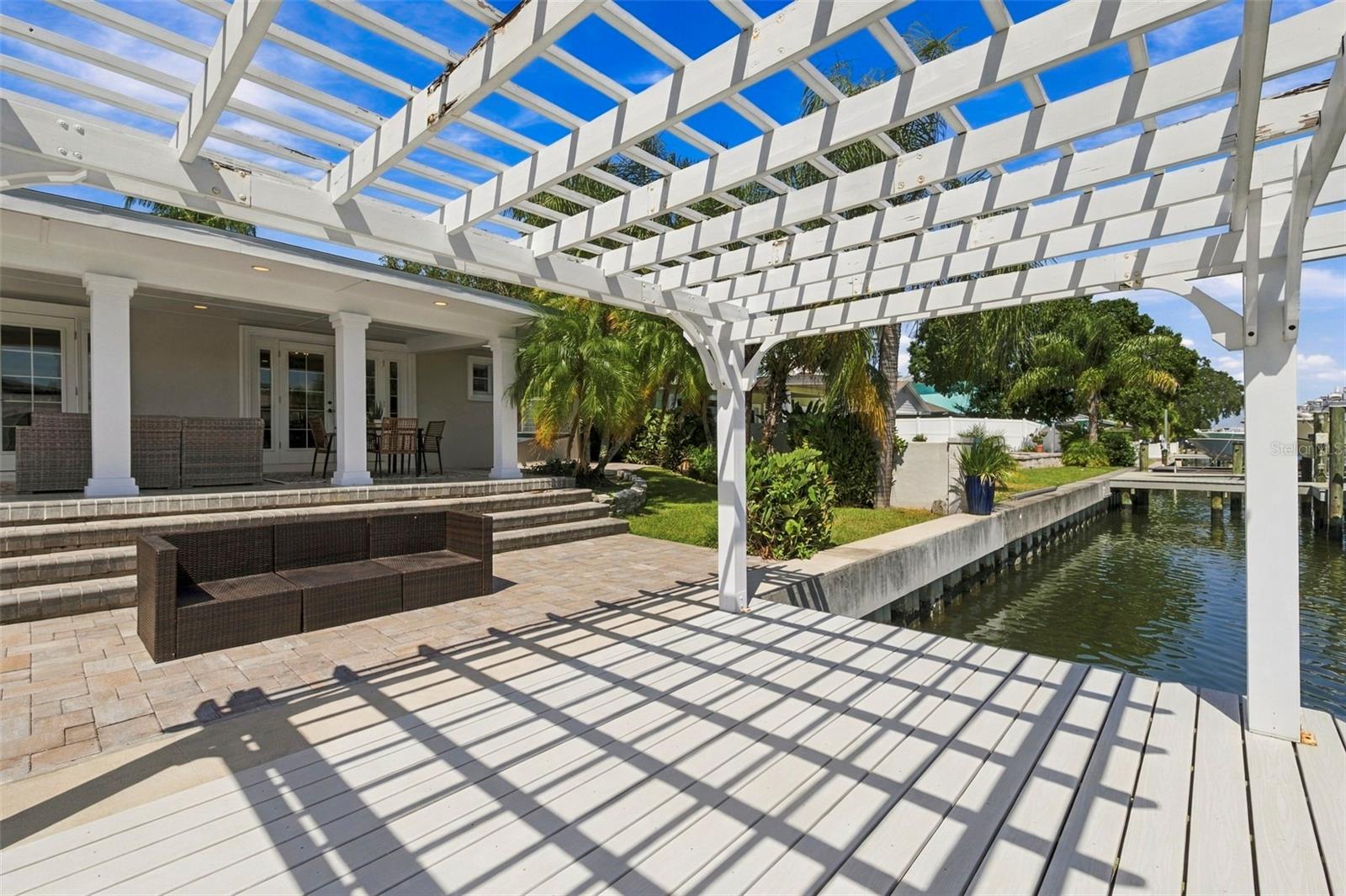 3905 FONTAINEBLEAU DR — photo 70