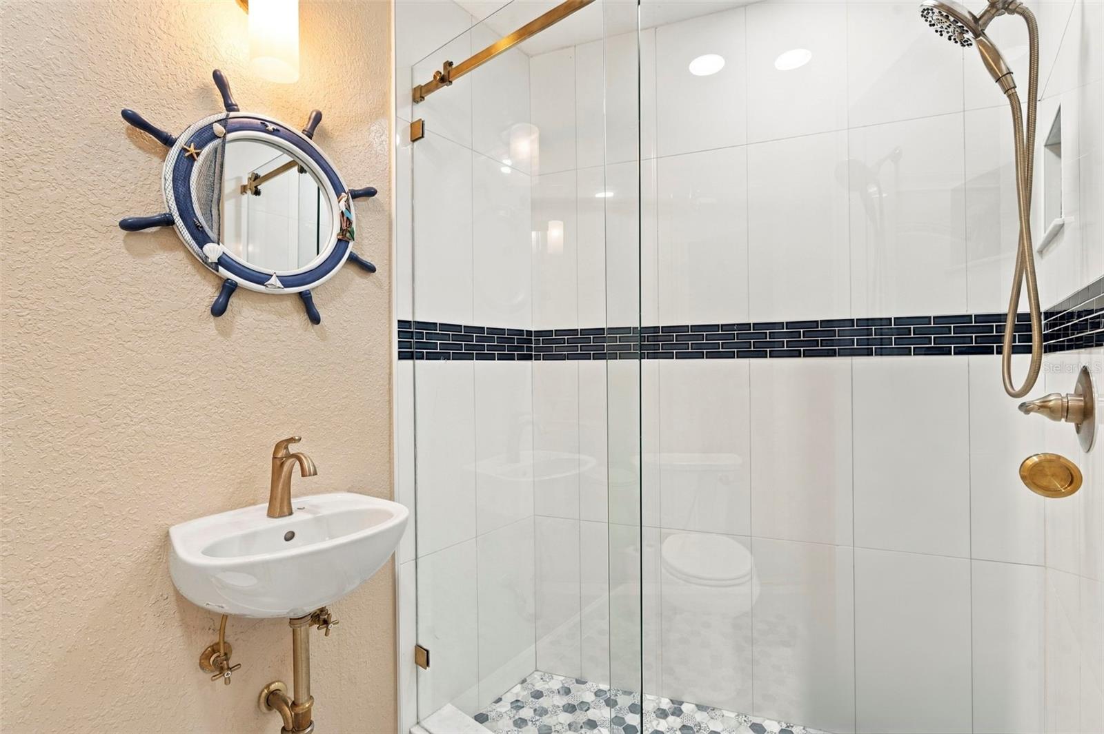 3905 FONTAINEBLEAU DR — photo 55