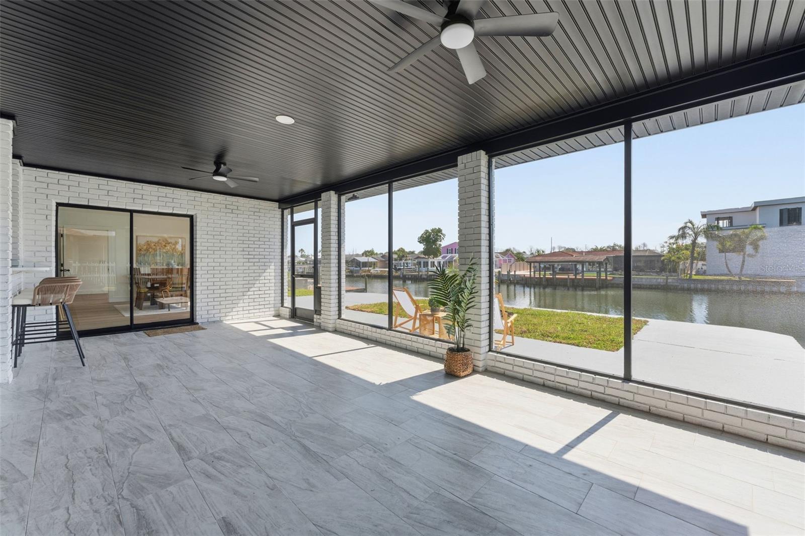 3917 E EDEN ROC CIR — photo 26