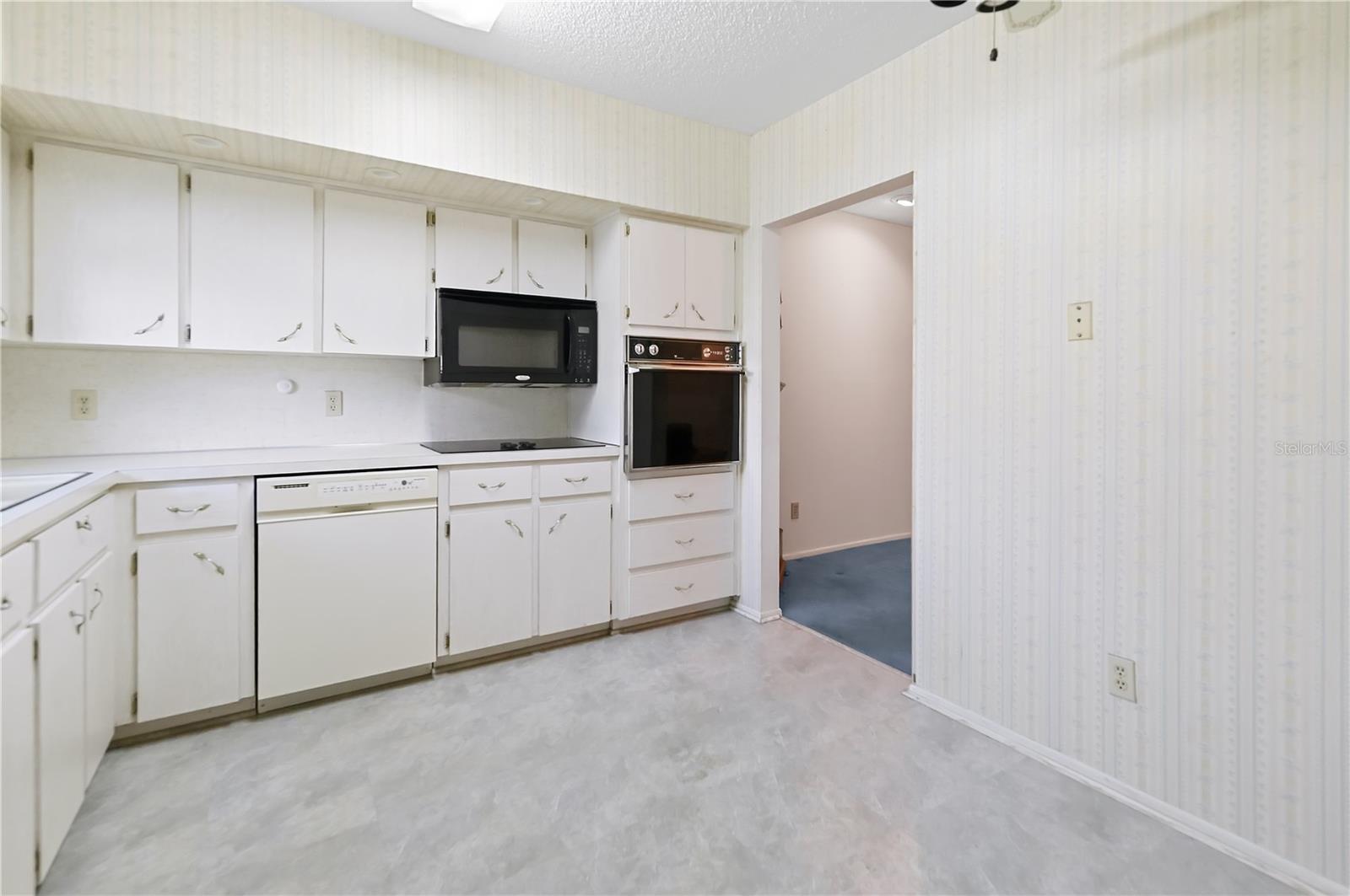 2255 PHILIPPINE DR #19 — photo 12
