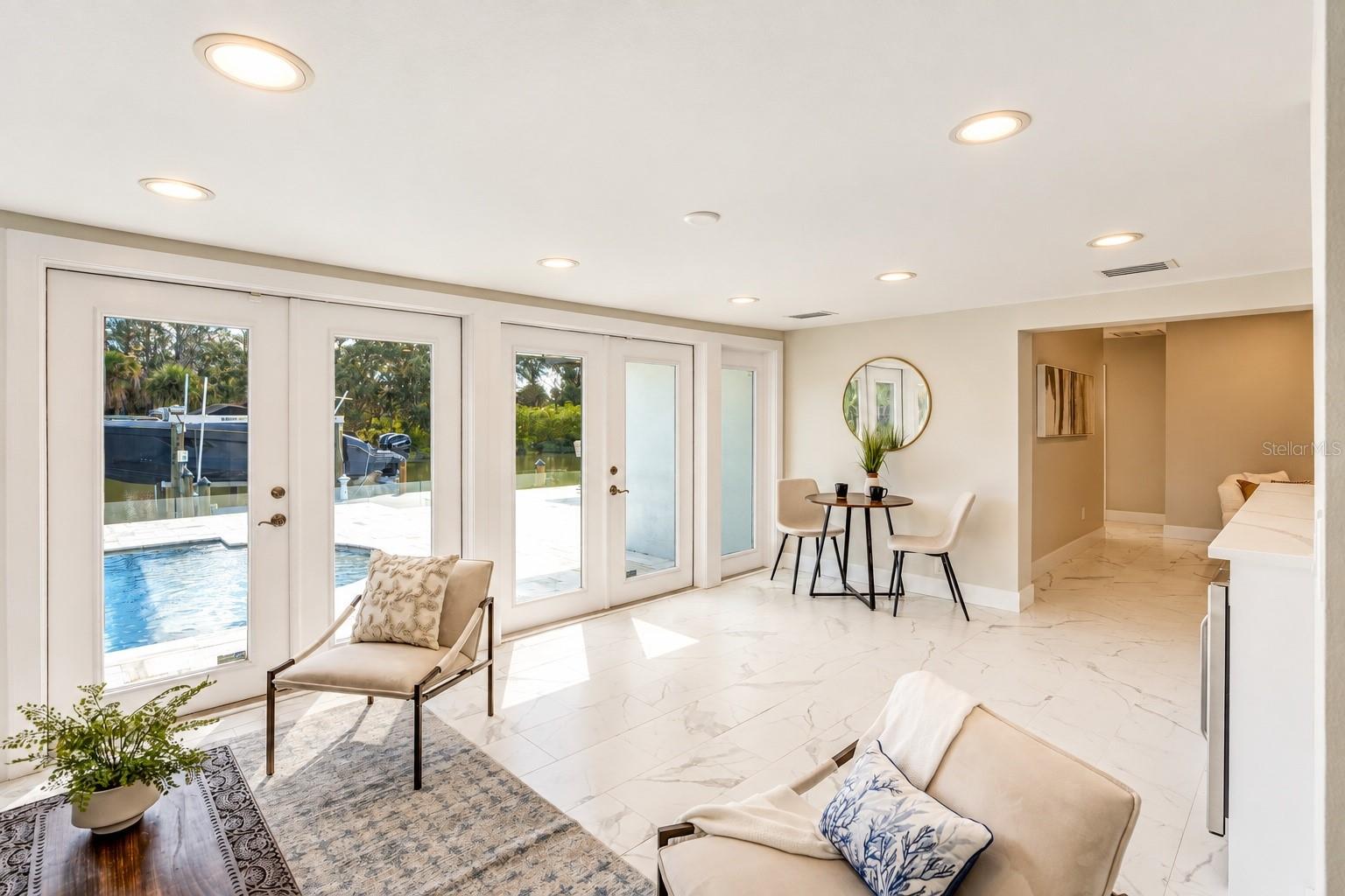 3923 DORAL DR — photo 13
