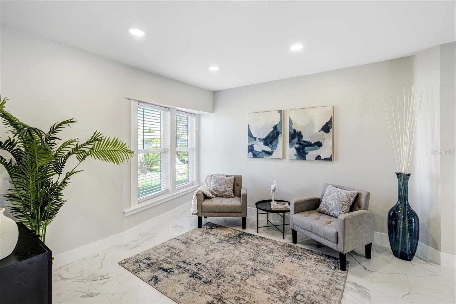 3923 DORAL DR — photo 16