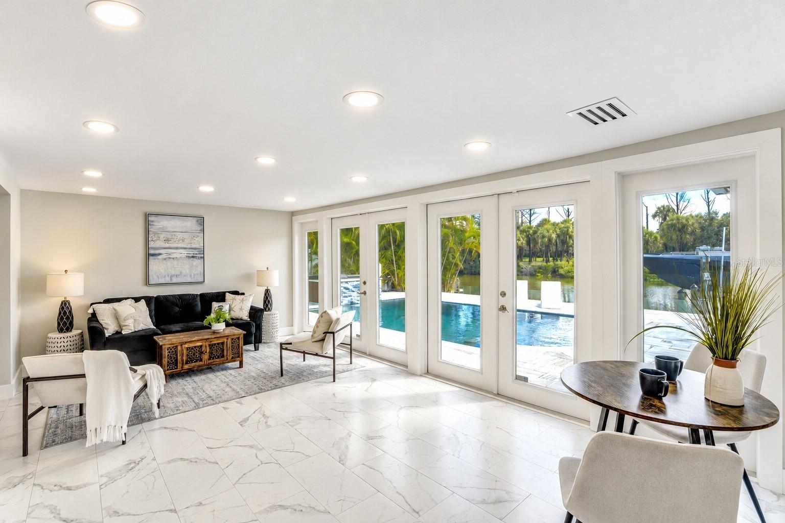 3923 DORAL DR — photo 11
