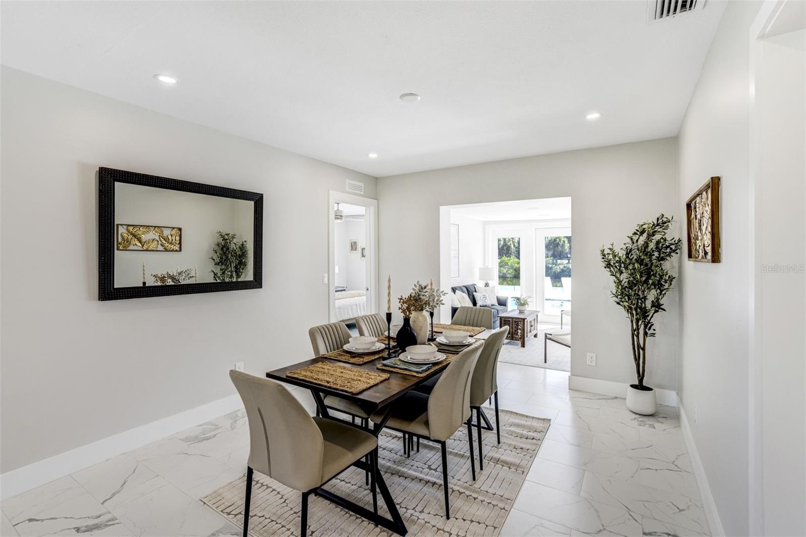 3923 DORAL DR — photo 17