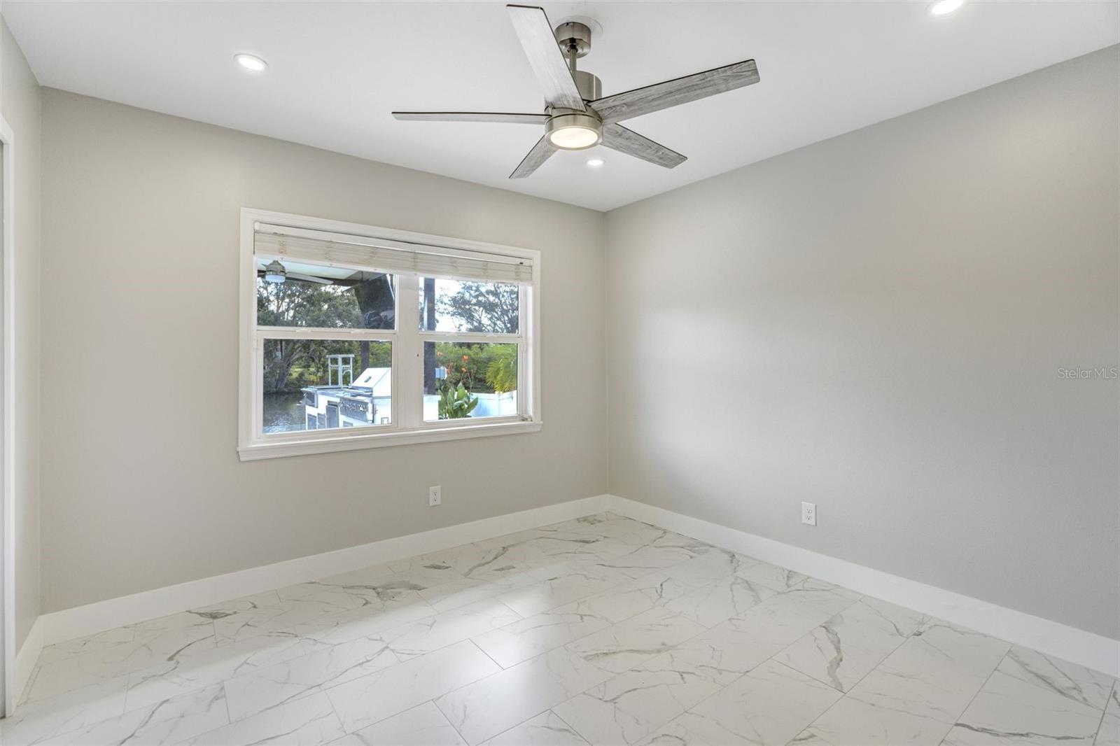 3923 DORAL DR — photo 25