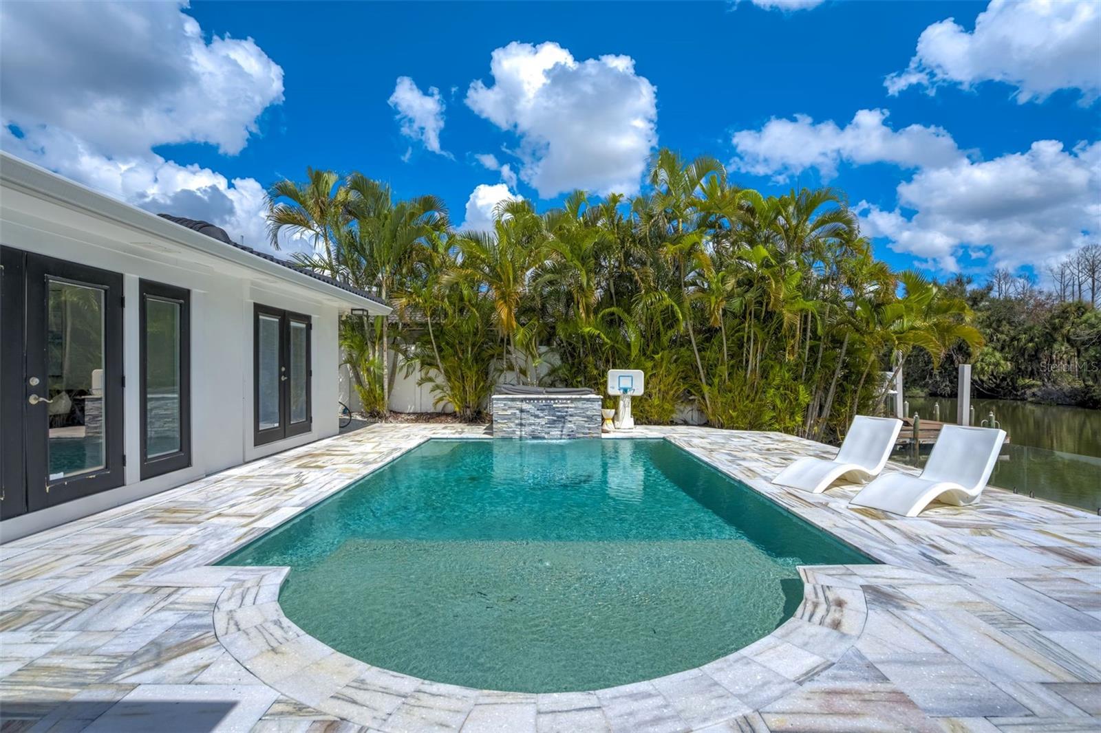 3923 DORAL DR — photo 29