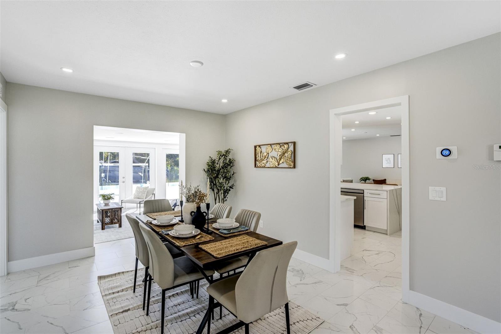 3923 DORAL DR — photo 18