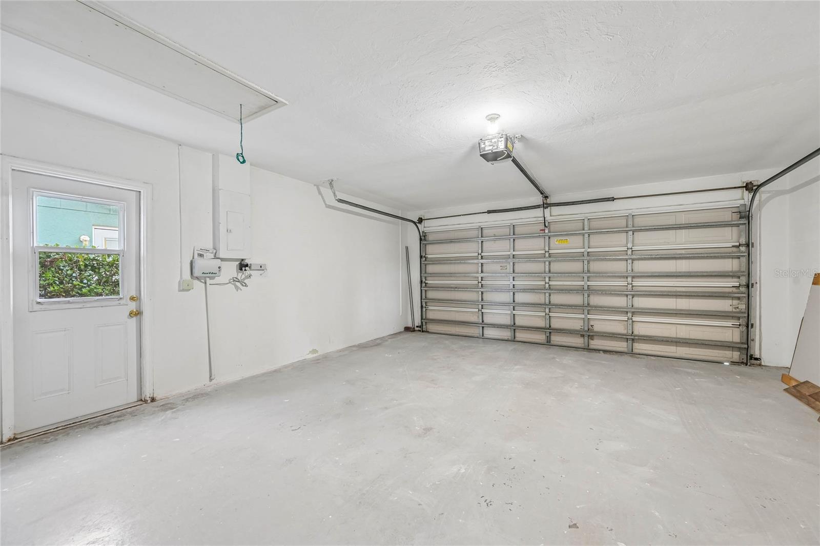 1441 STRADA D ORO — photo 32