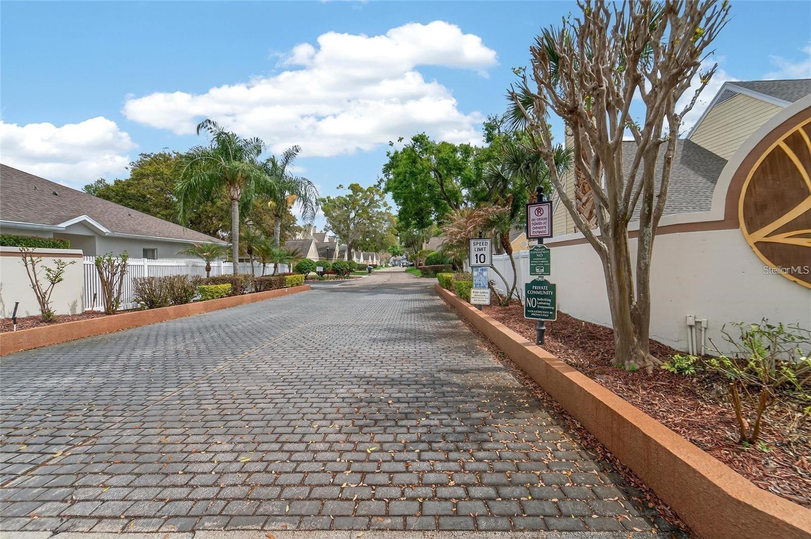 3612 PINE KNOT DR — photo 33