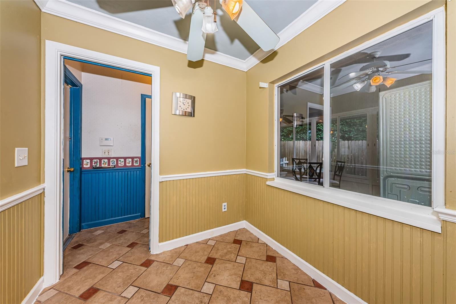 499 JEWEL CT — photo 9