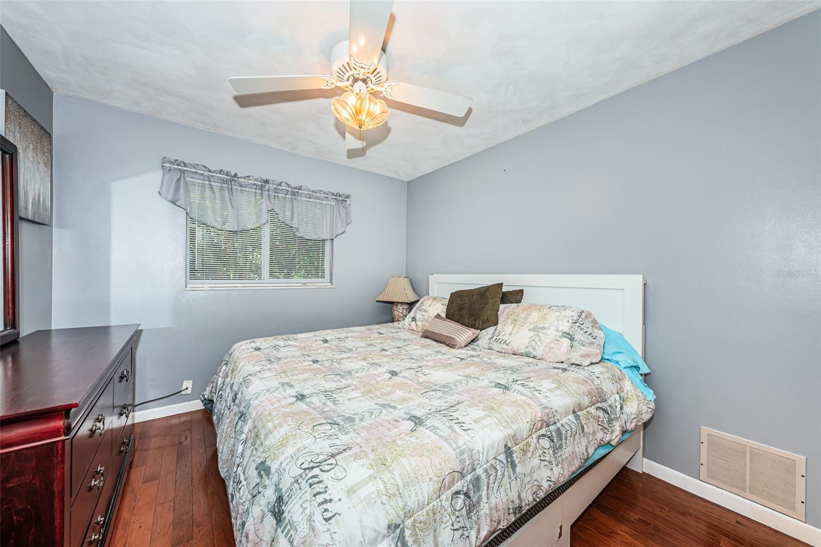 499 JEWEL CT — photo 15