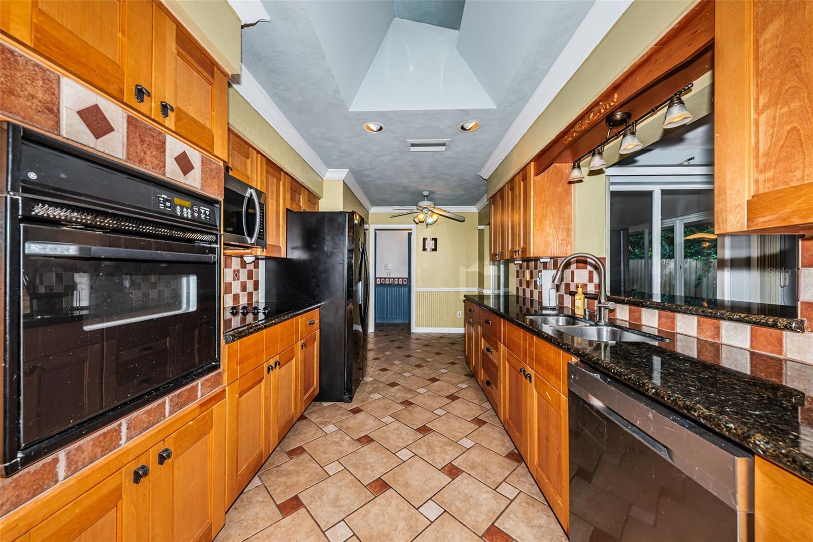 499 JEWEL CT — photo 7