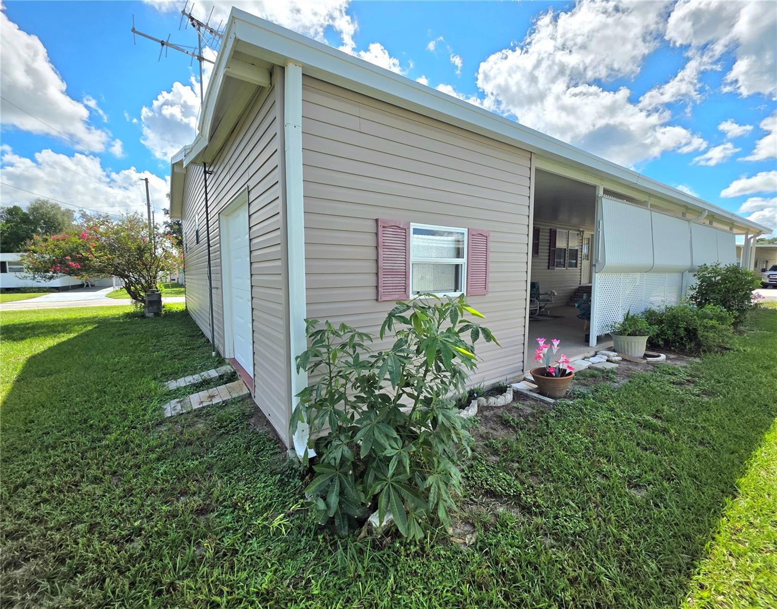 37321 EILEEN AVE — photo 37