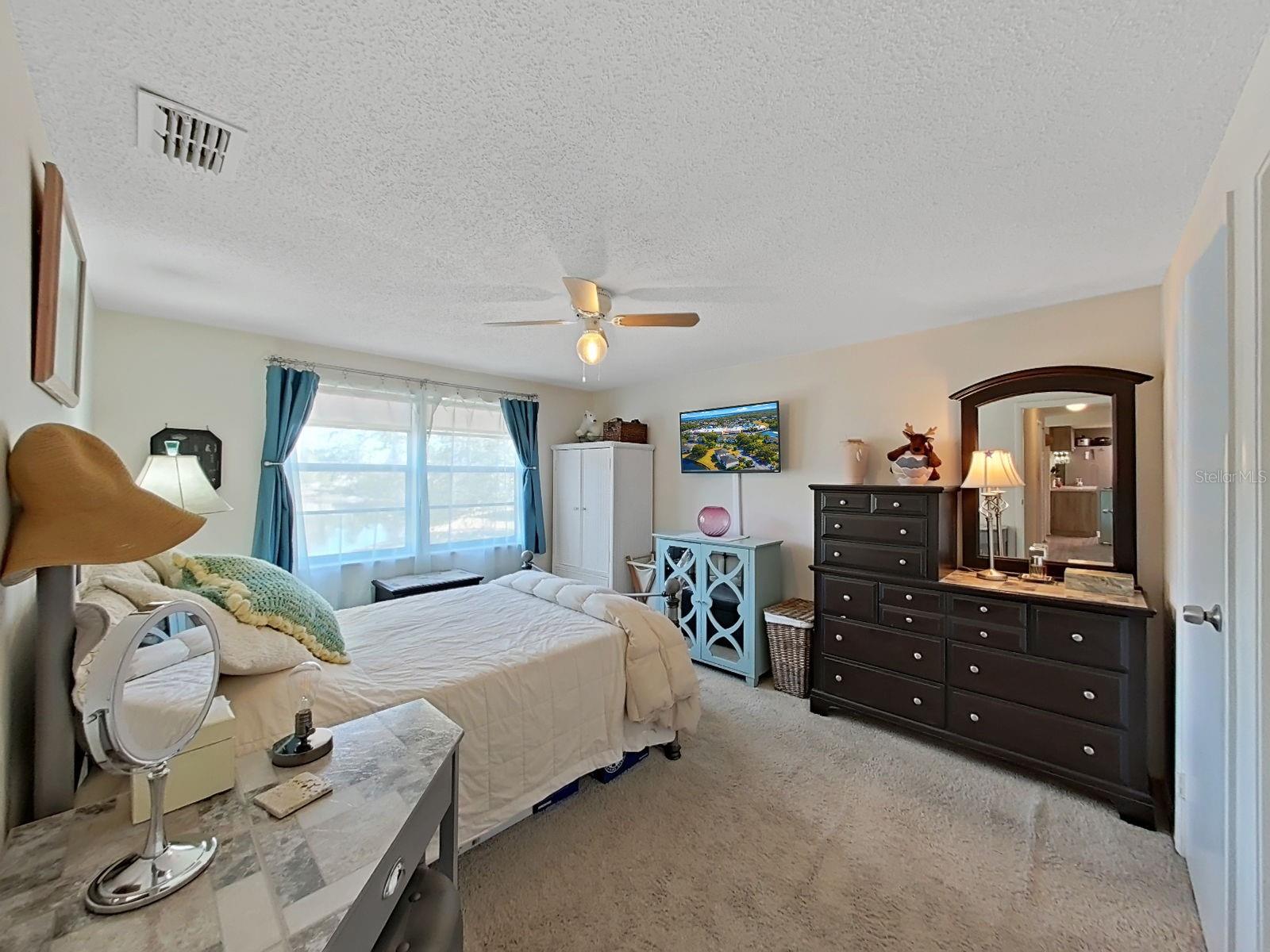129 CAMPHOR CIR #C — photo 26