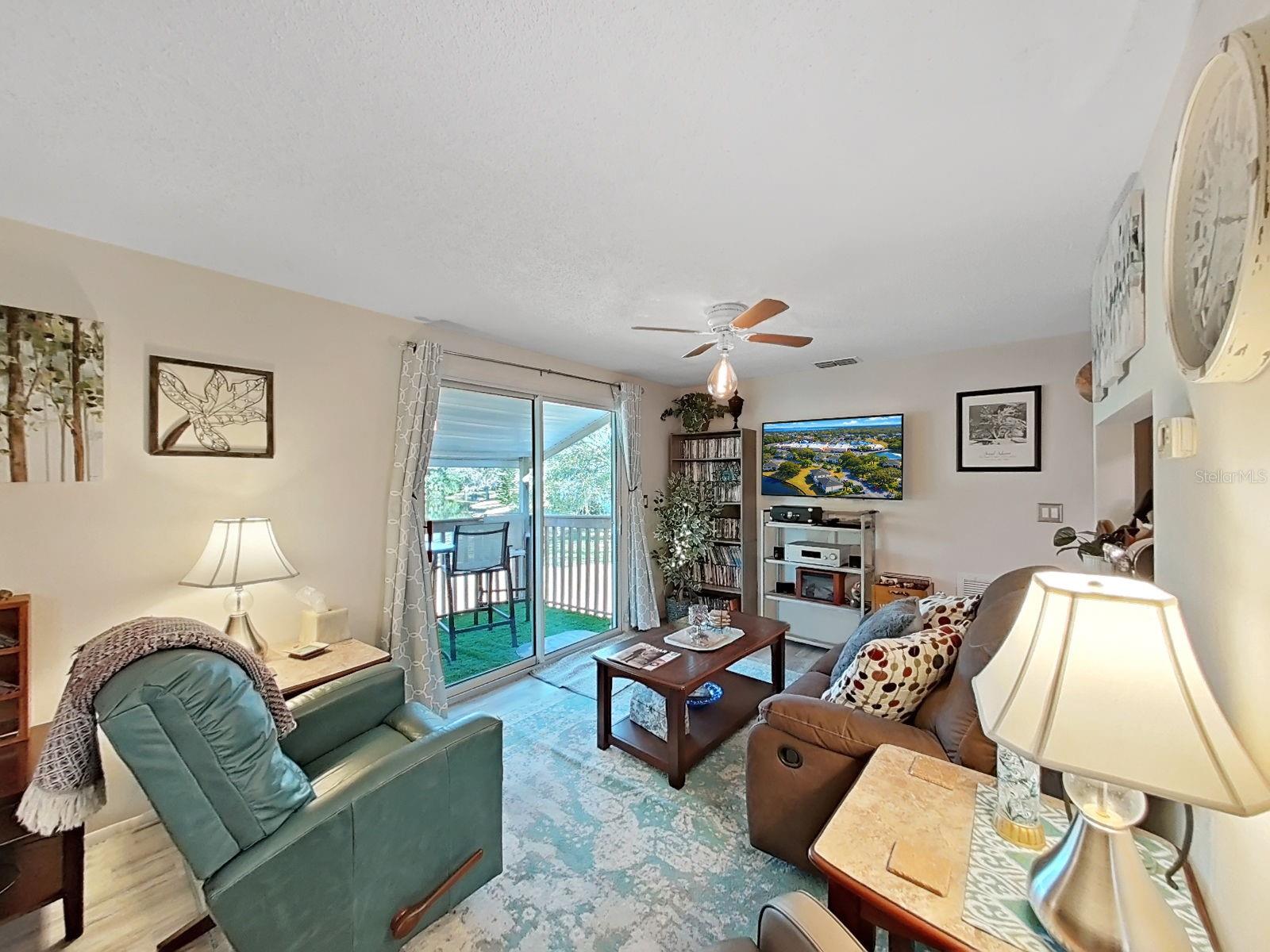 129 CAMPHOR CIR #C — photo 5