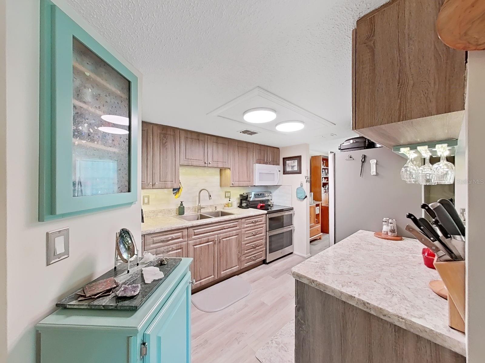 129 CAMPHOR CIR #C — photo 19