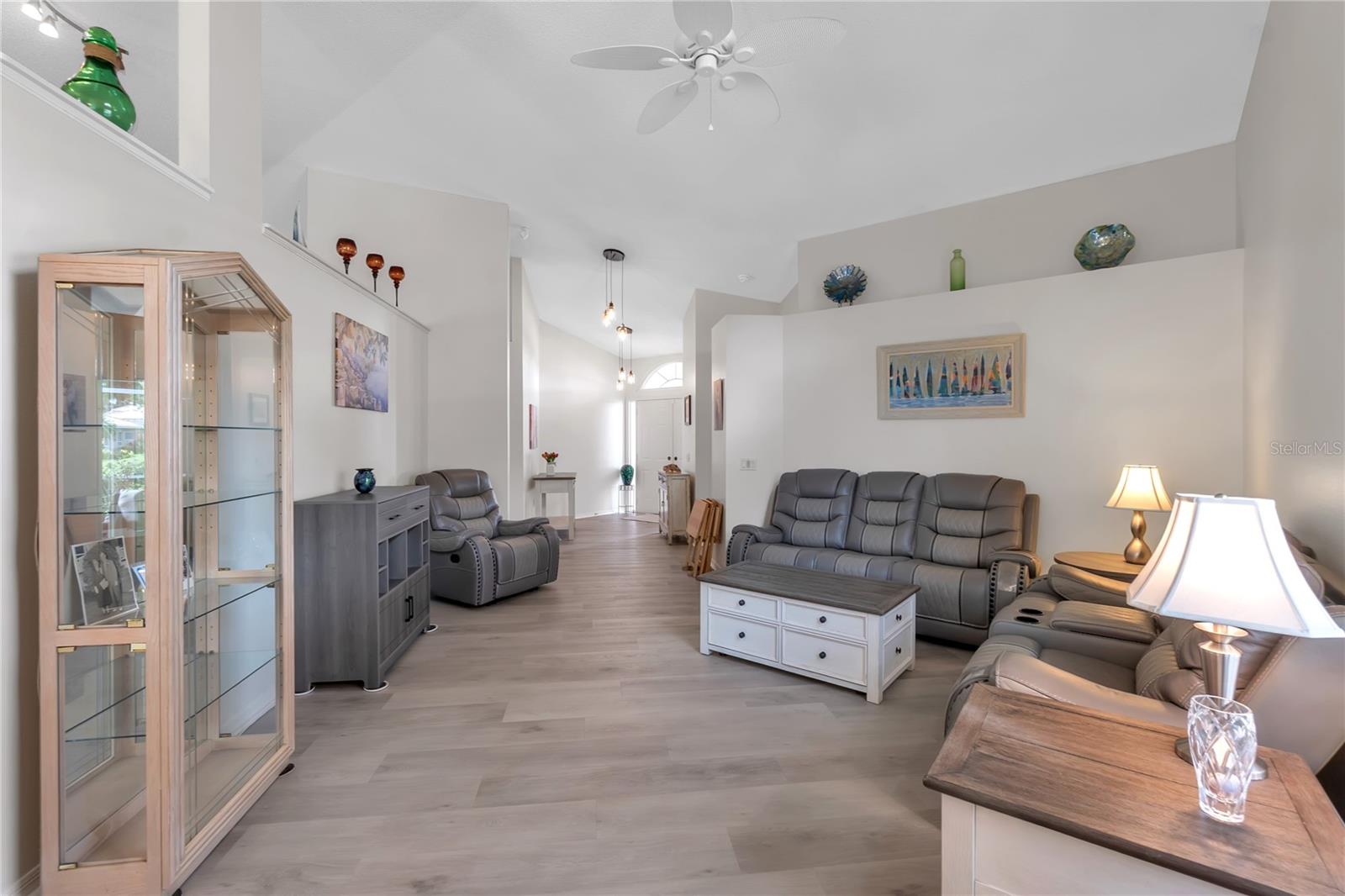 6404 STONE RIVER RD — photo 4