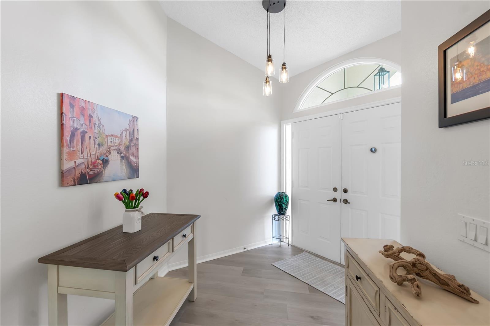 6404 STONE RIVER RD — photo 3