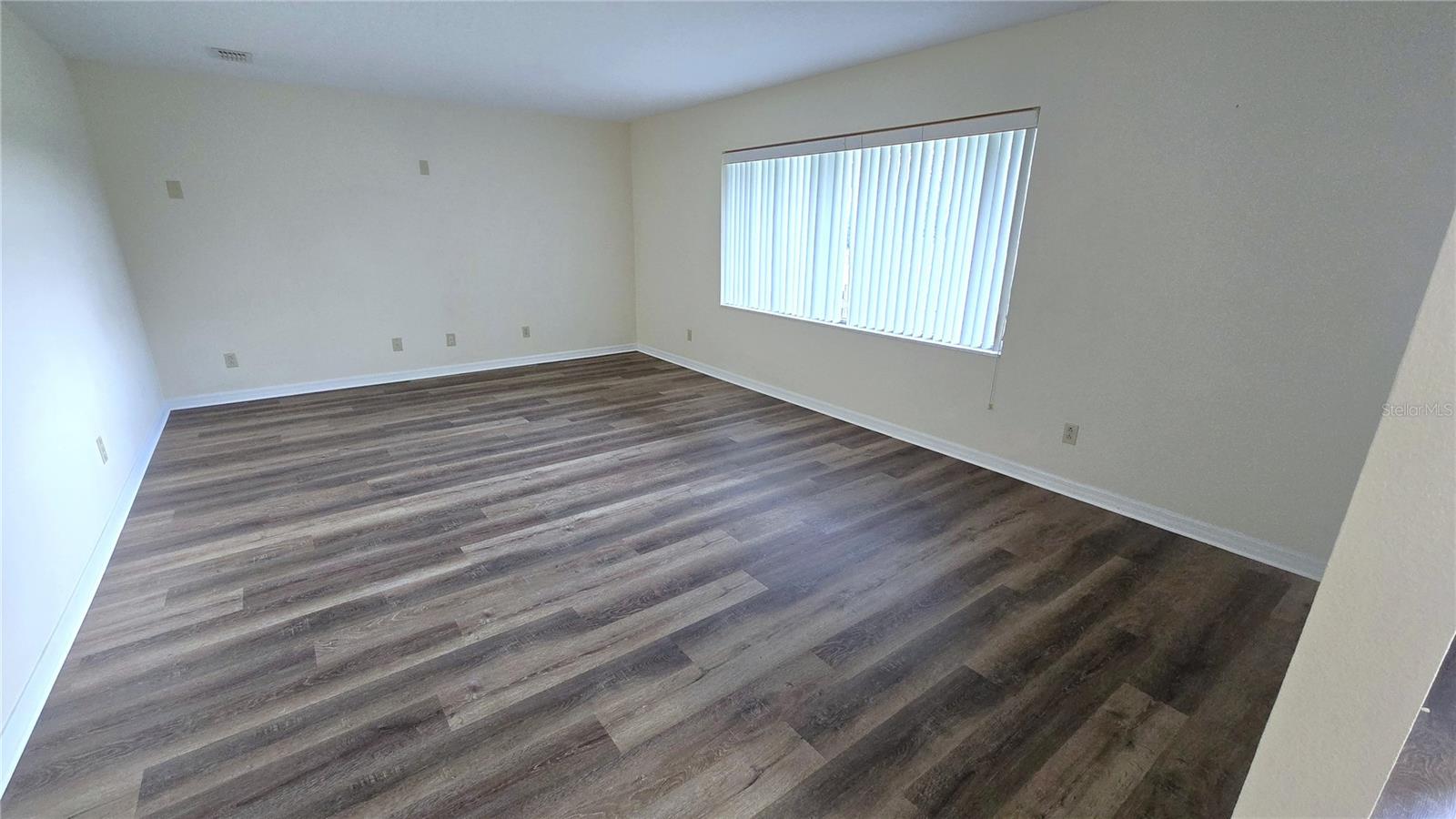 38350 CENTENNIAL RD — photo 17