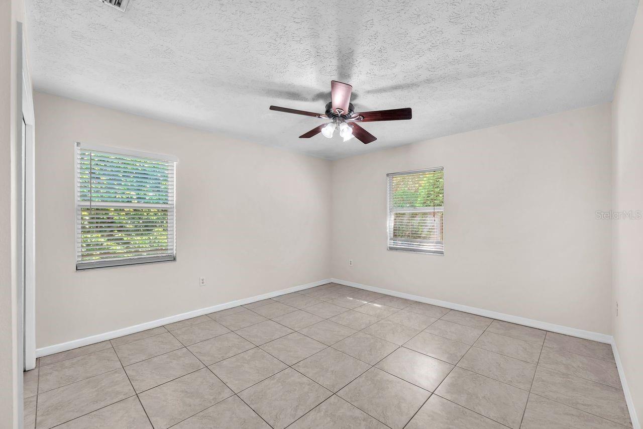 4008 EAGLES NEST DR — photo 31