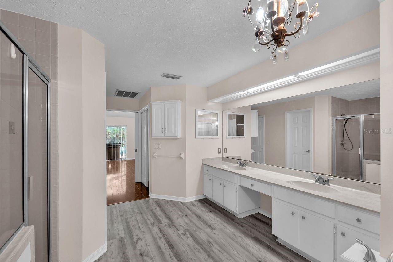 4008 EAGLES NEST DR — photo 29