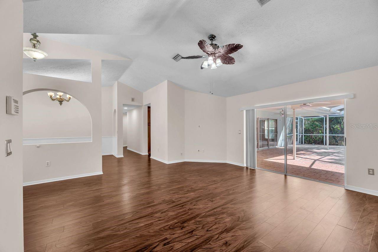 4008 EAGLES NEST DR — photo 9