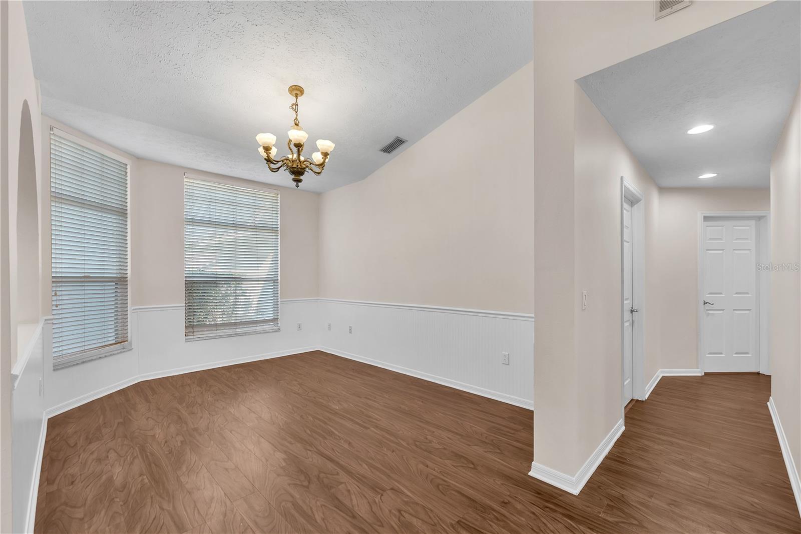 4008 EAGLES NEST DR — photo 15