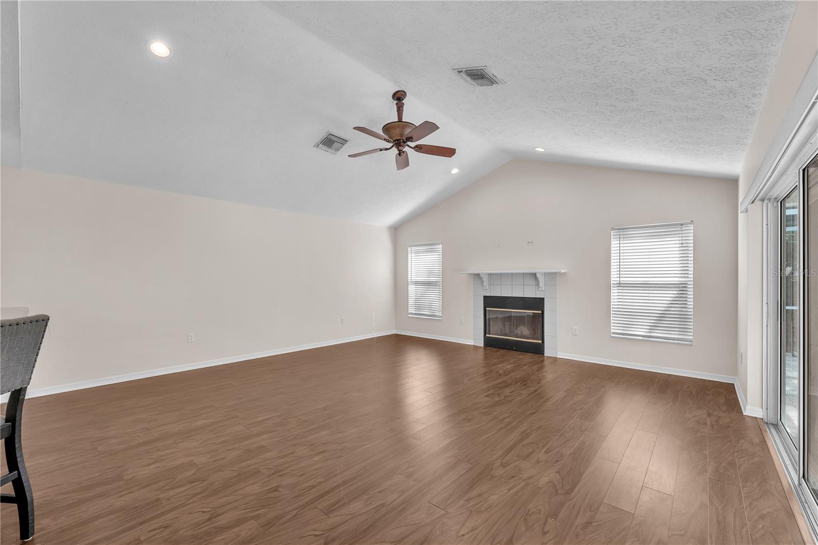 4008 EAGLES NEST DR — photo 20