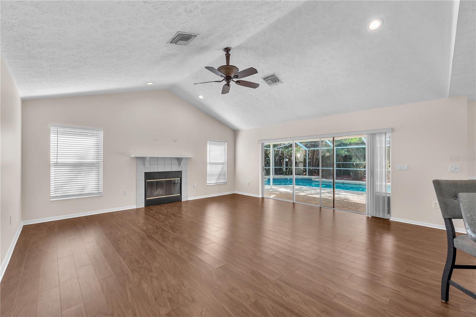 4008 EAGLES NEST DR — photo 21