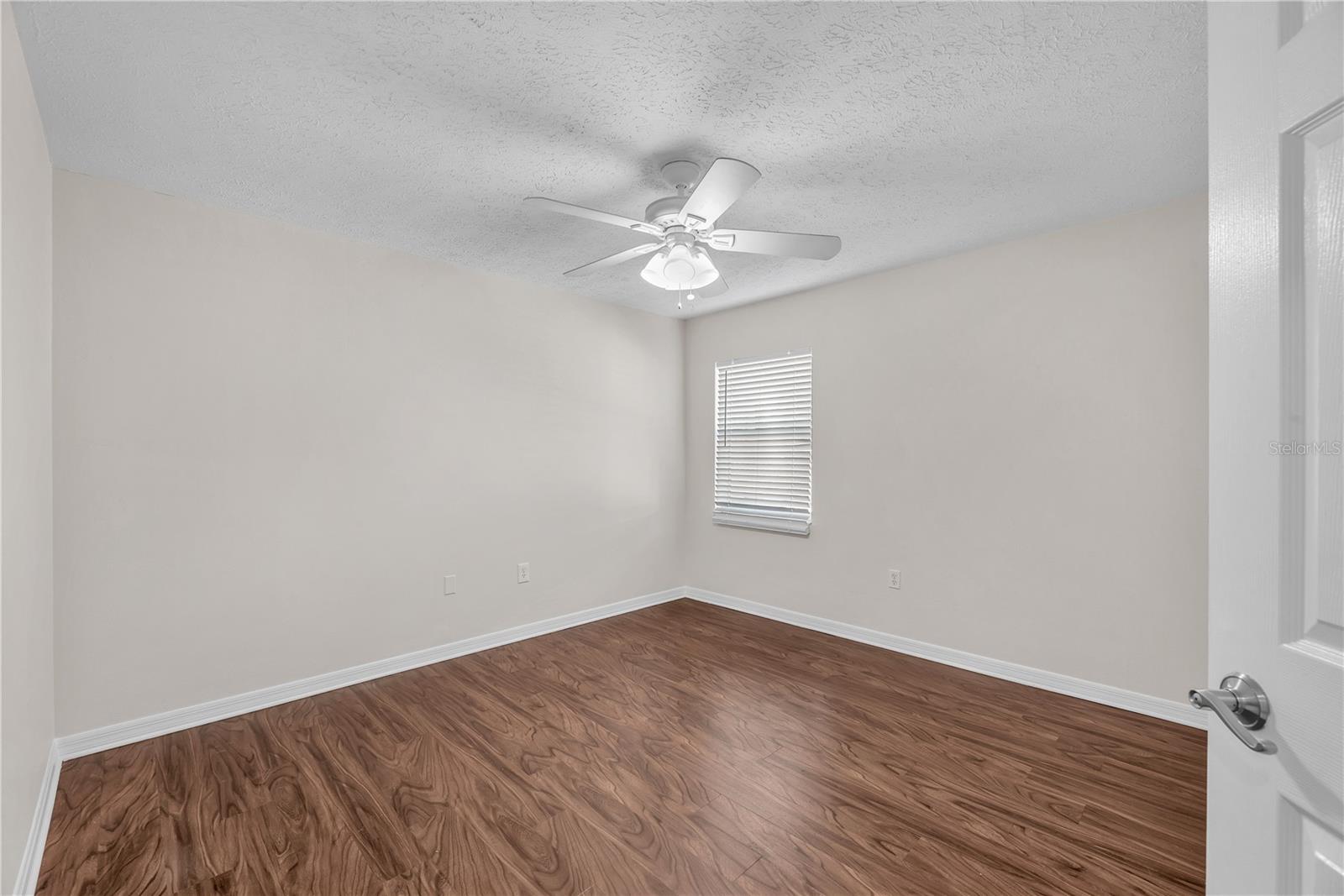 4008 EAGLES NEST DR — photo 27