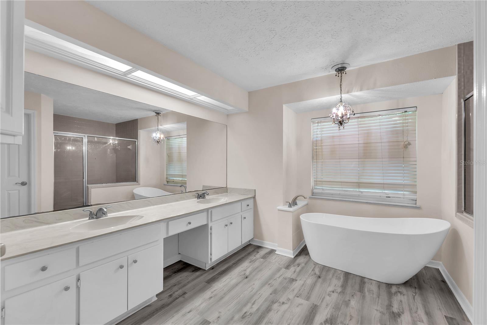 4008 EAGLES NEST DR — photo 25
