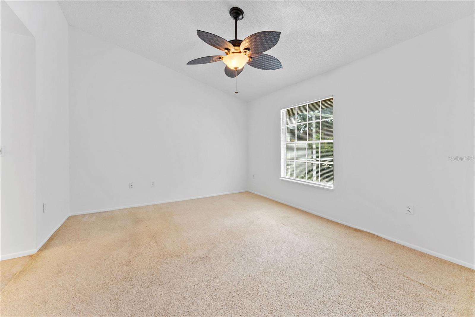 1435 CLUB DR — photo 13