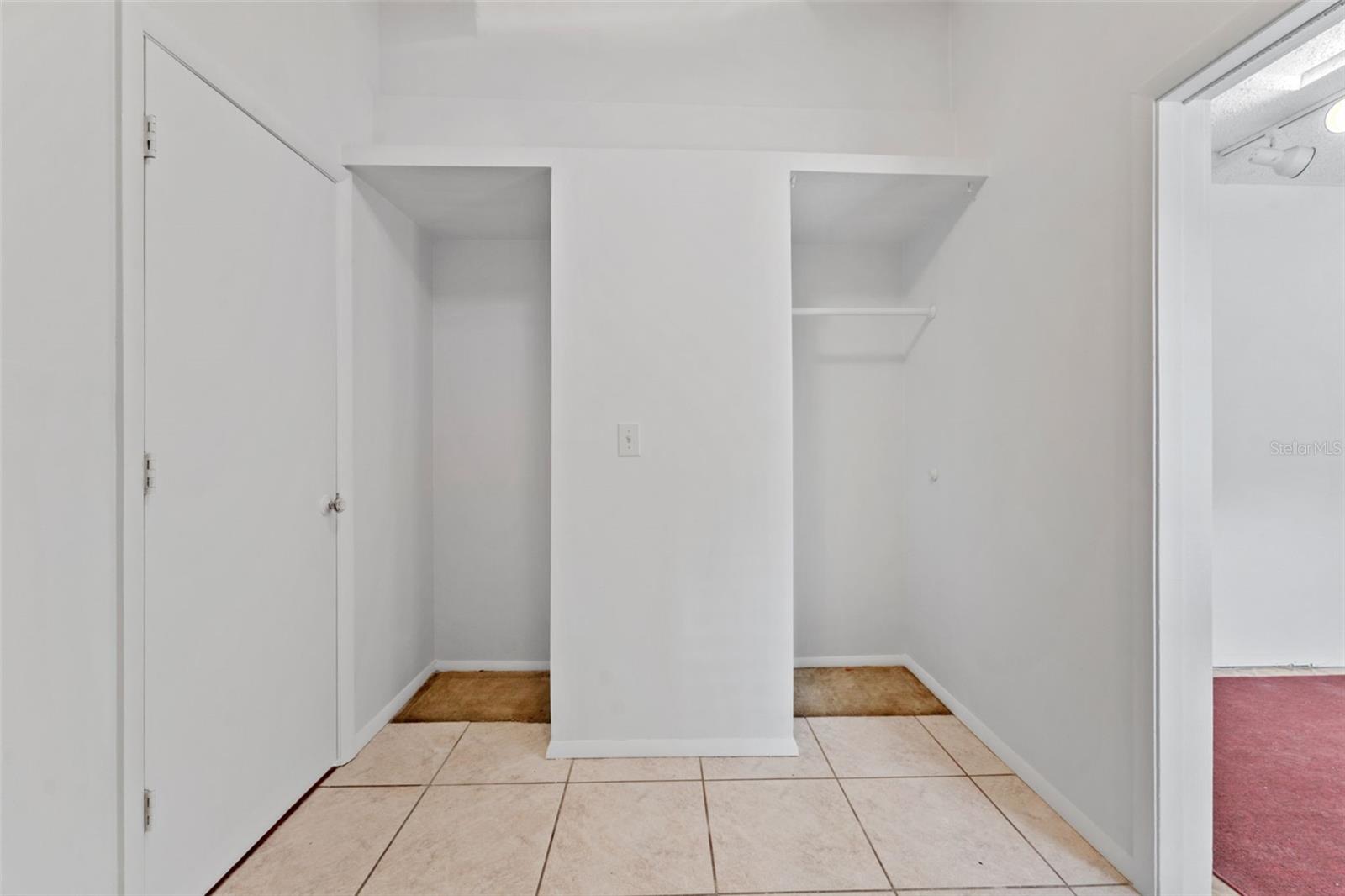 1435 CLUB DR — photo 21