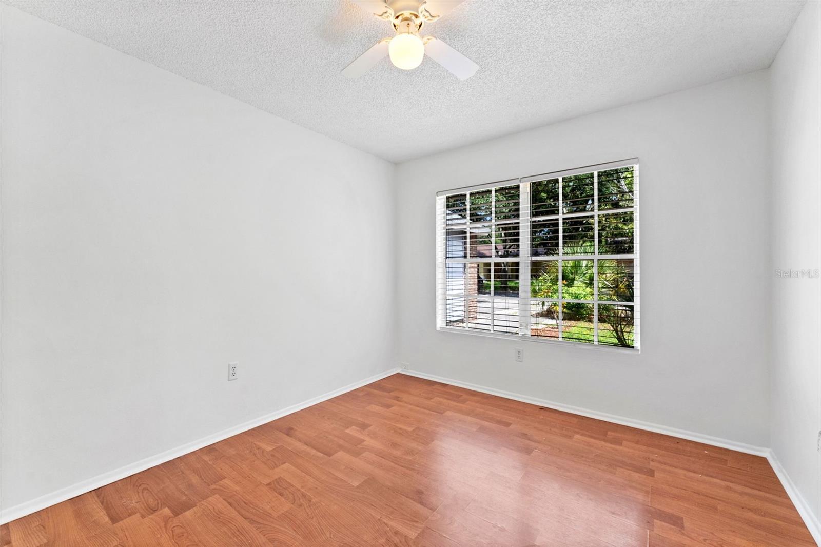 1435 CLUB DR — photo 16