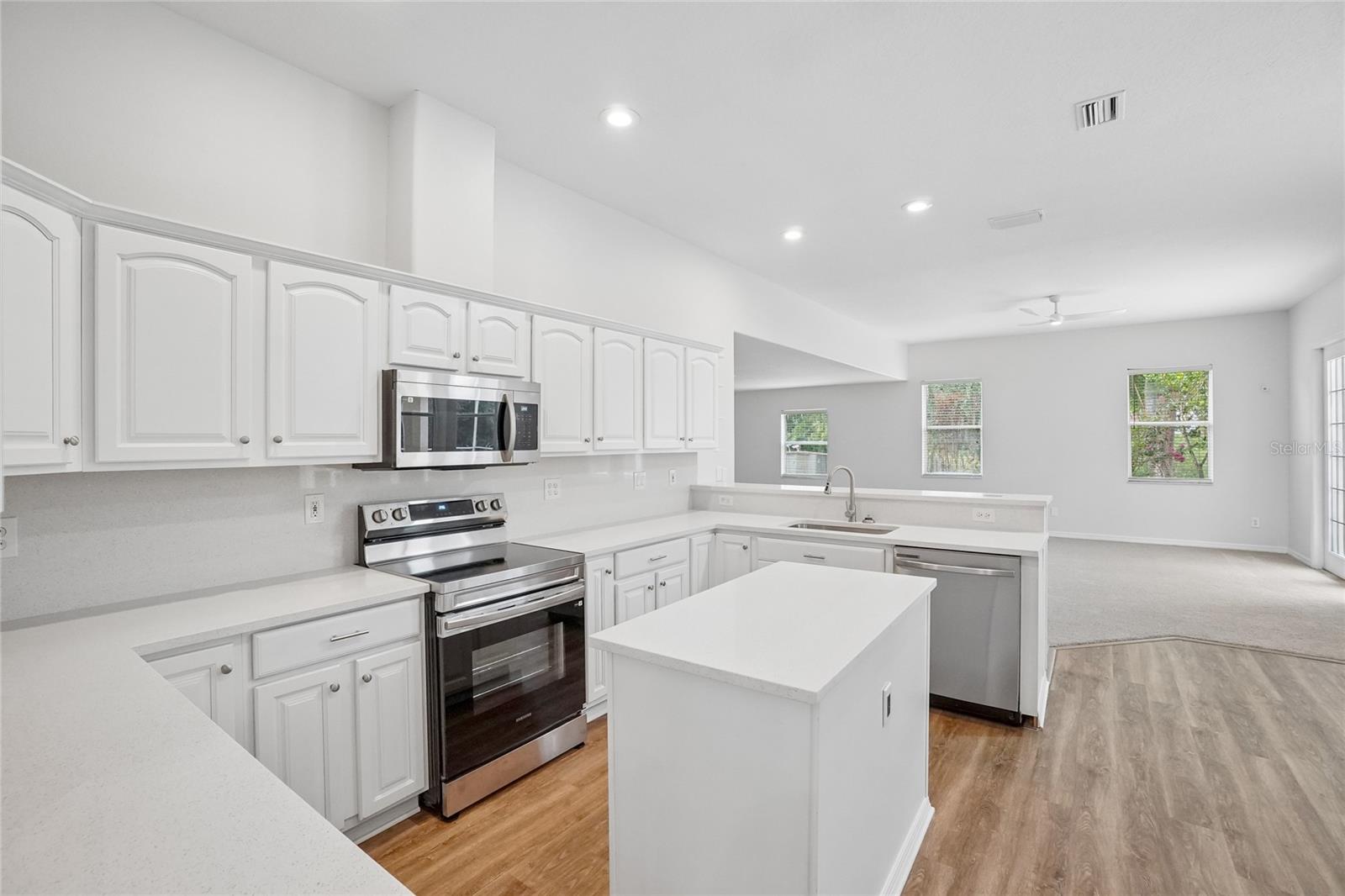 17718 CRYSTAL COVE PL — photo 3