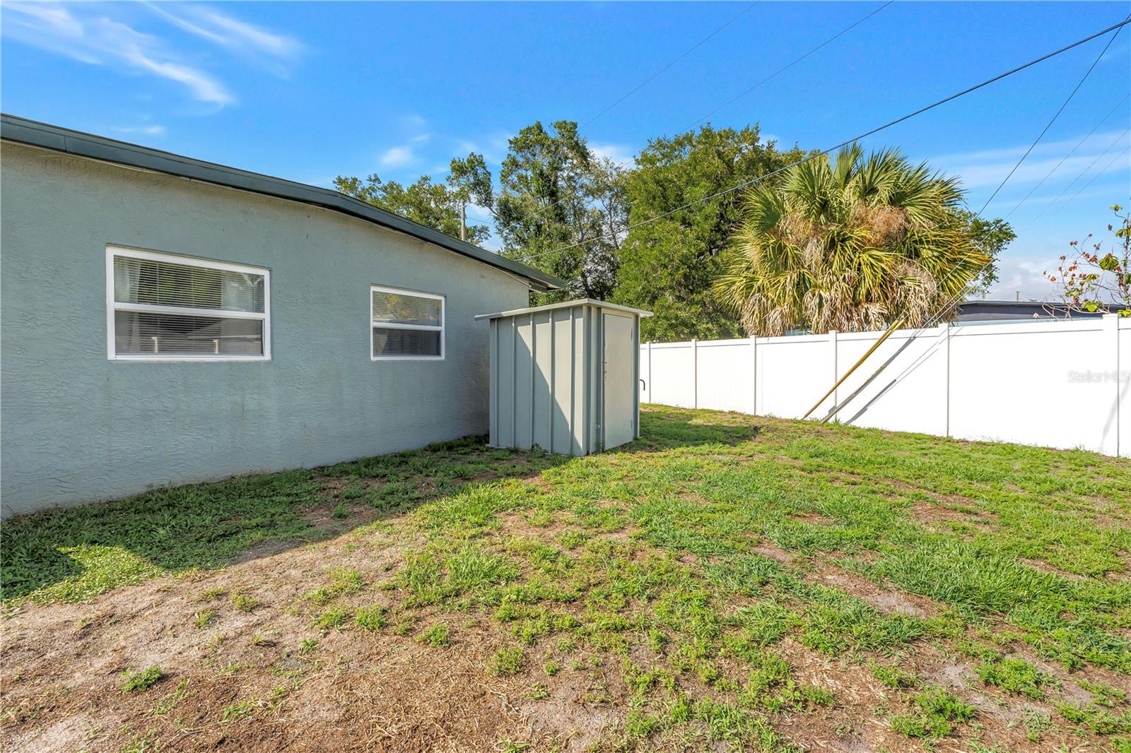 7599 MEADOWLAWN DR N — photo 36