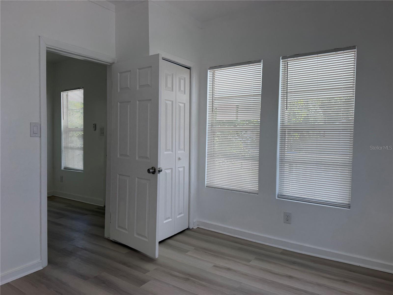 8316 N KLONDYKE ST — photo 11