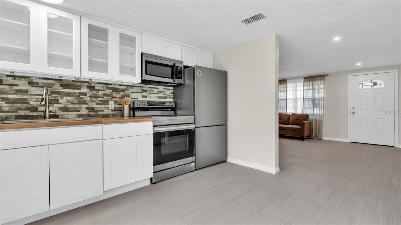 14832 ATLANTIC AVE — photo 11