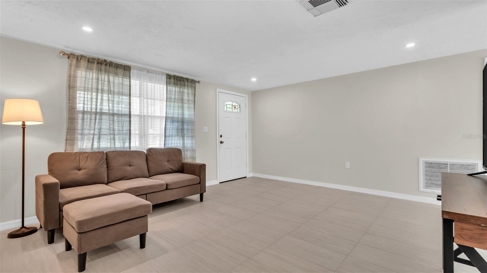 14832 ATLANTIC AVE — photo 9