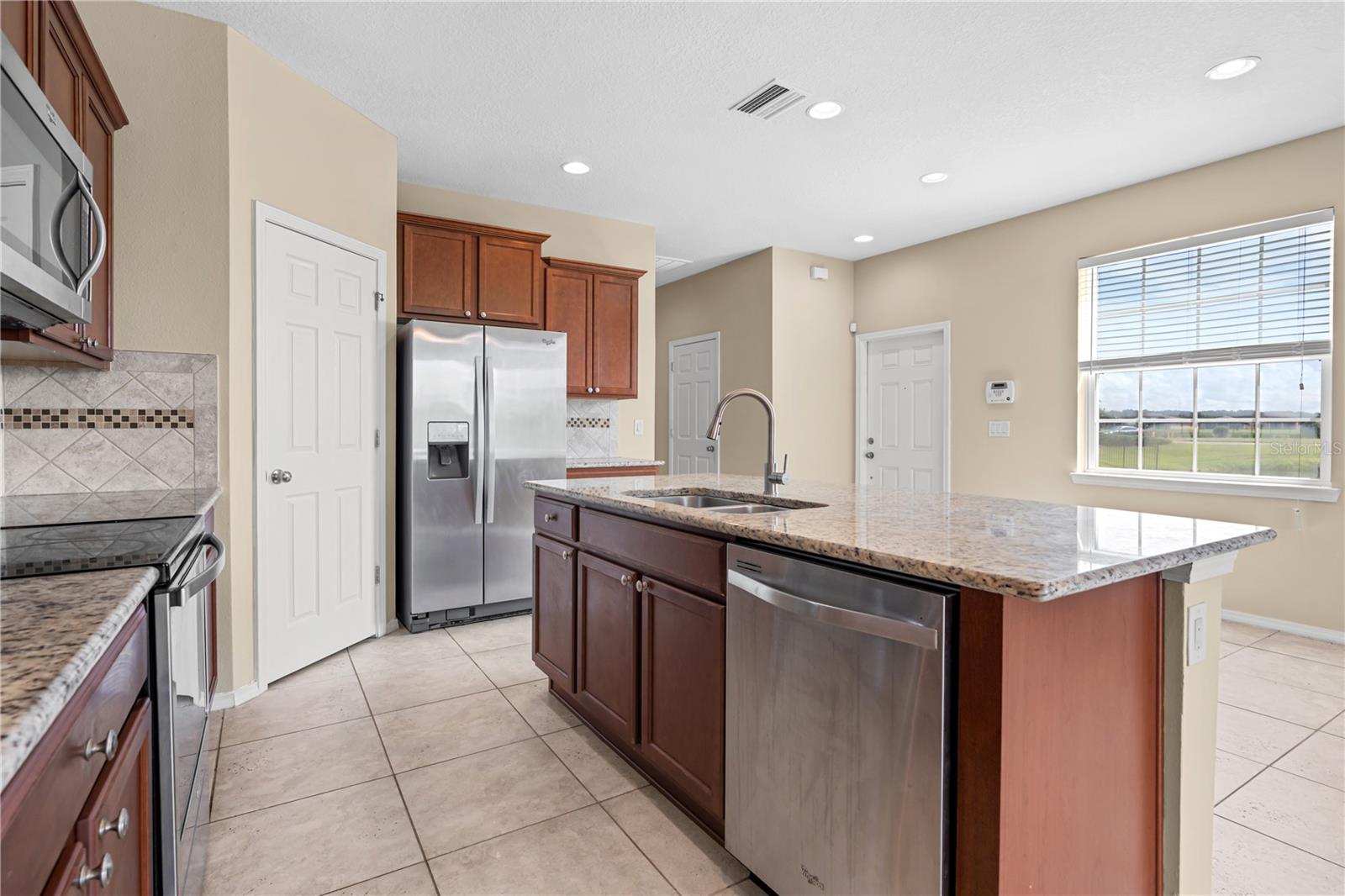 8961 TURNSTONE HAVEN PL — photo 25