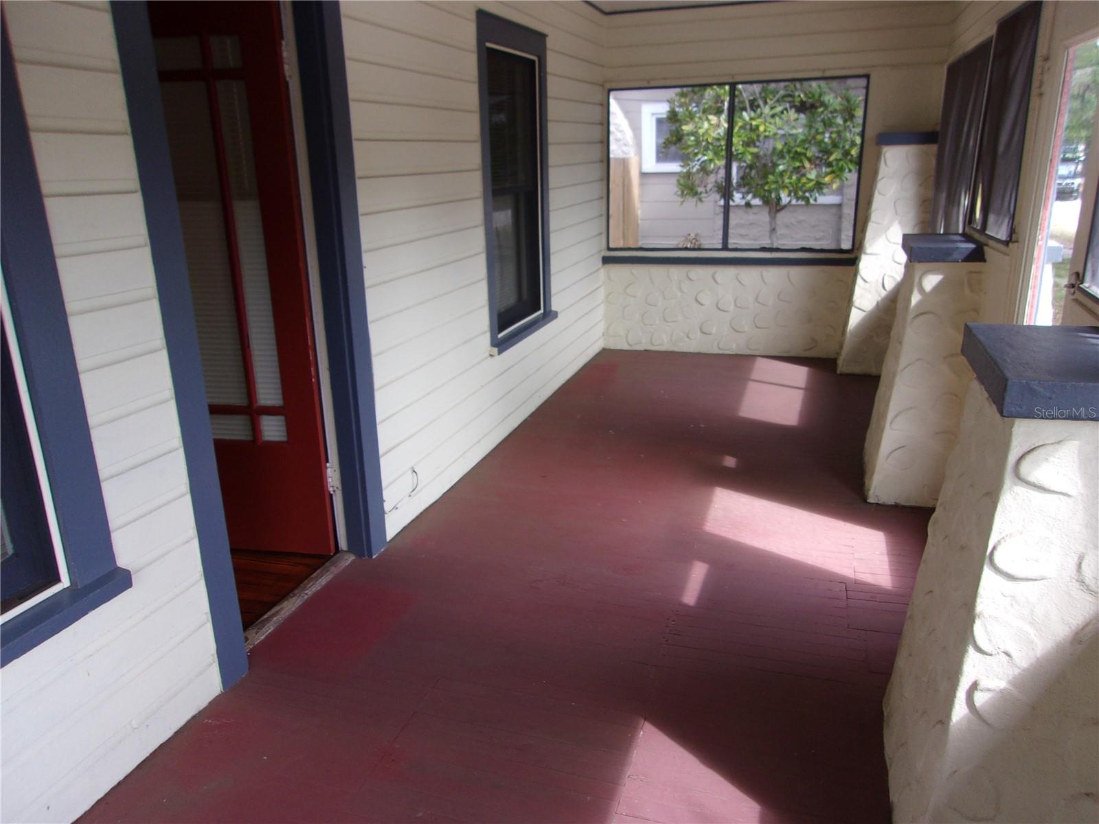 1182 8TH ST N — photo 2