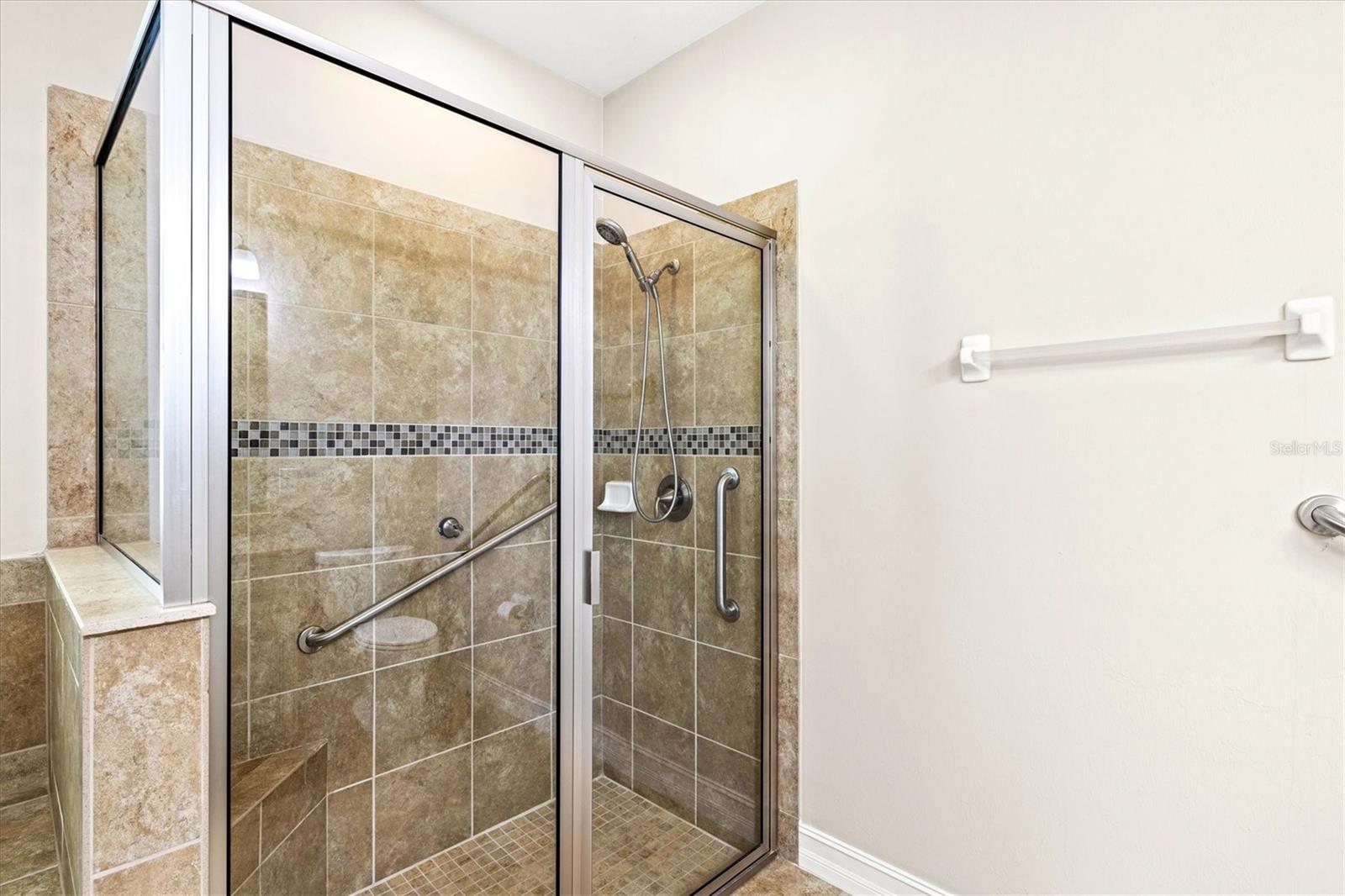 112 VENTOSA PL — photo 25