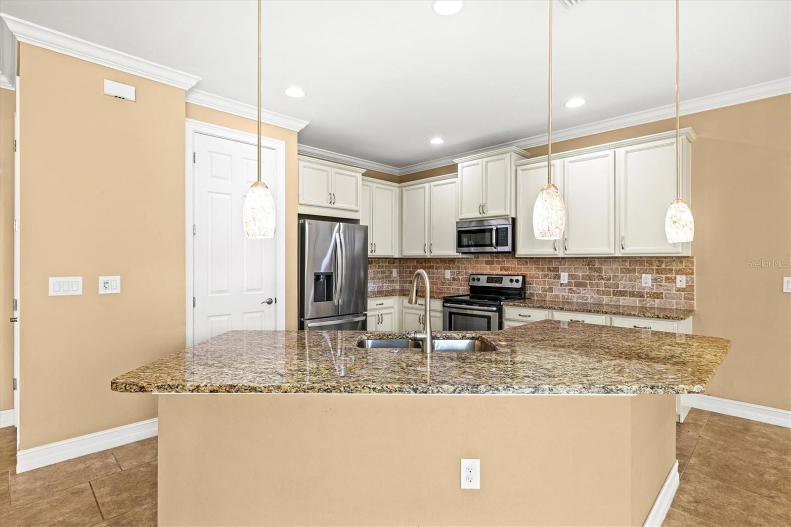 112 VENTOSA PL — photo 17
