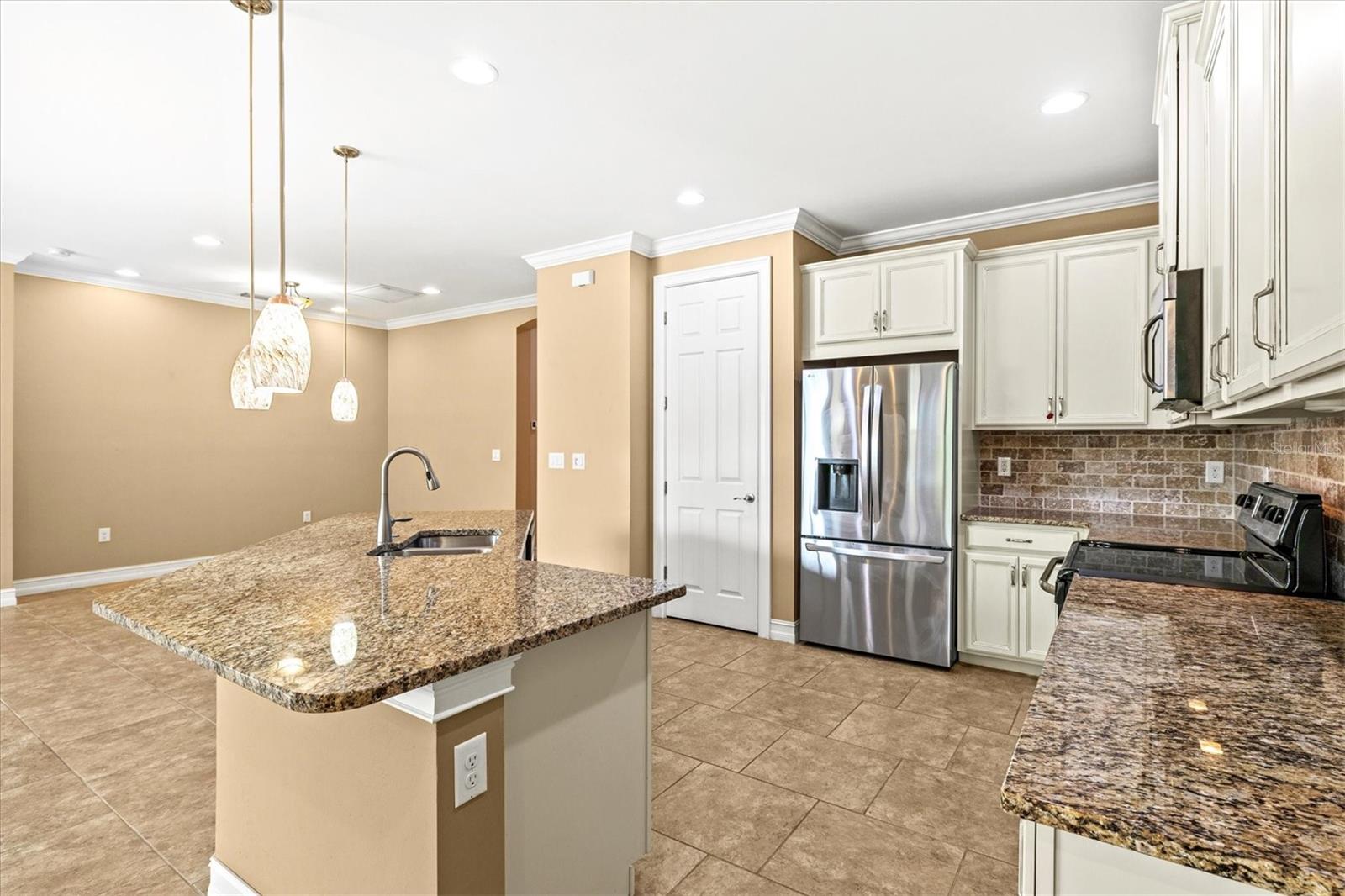 112 VENTOSA PL — photo 18